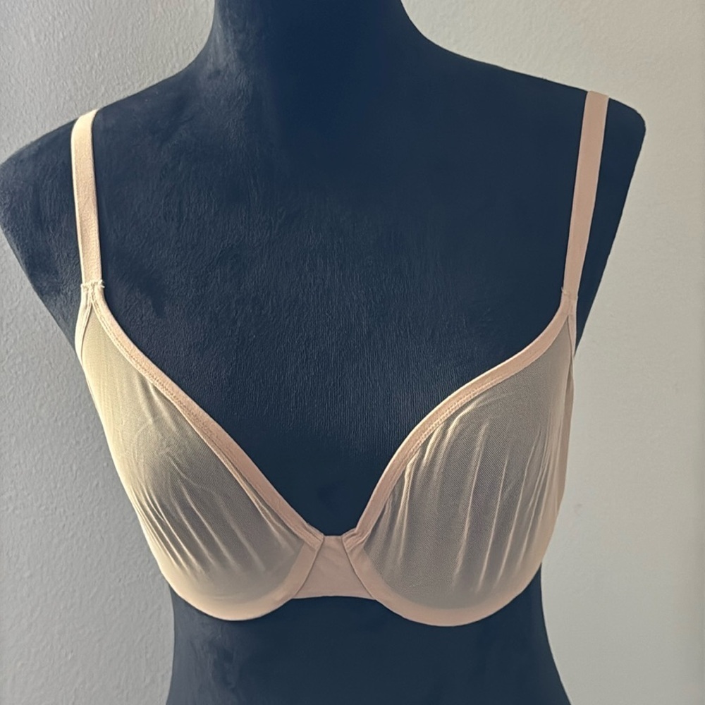 Victoria’s Secret Body by Victoria unlined Demi wired mesh nude bra Sz 32DD